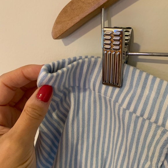 BP. Off the Shoulder Flutter Sleeve Top - Picture 4 of 8